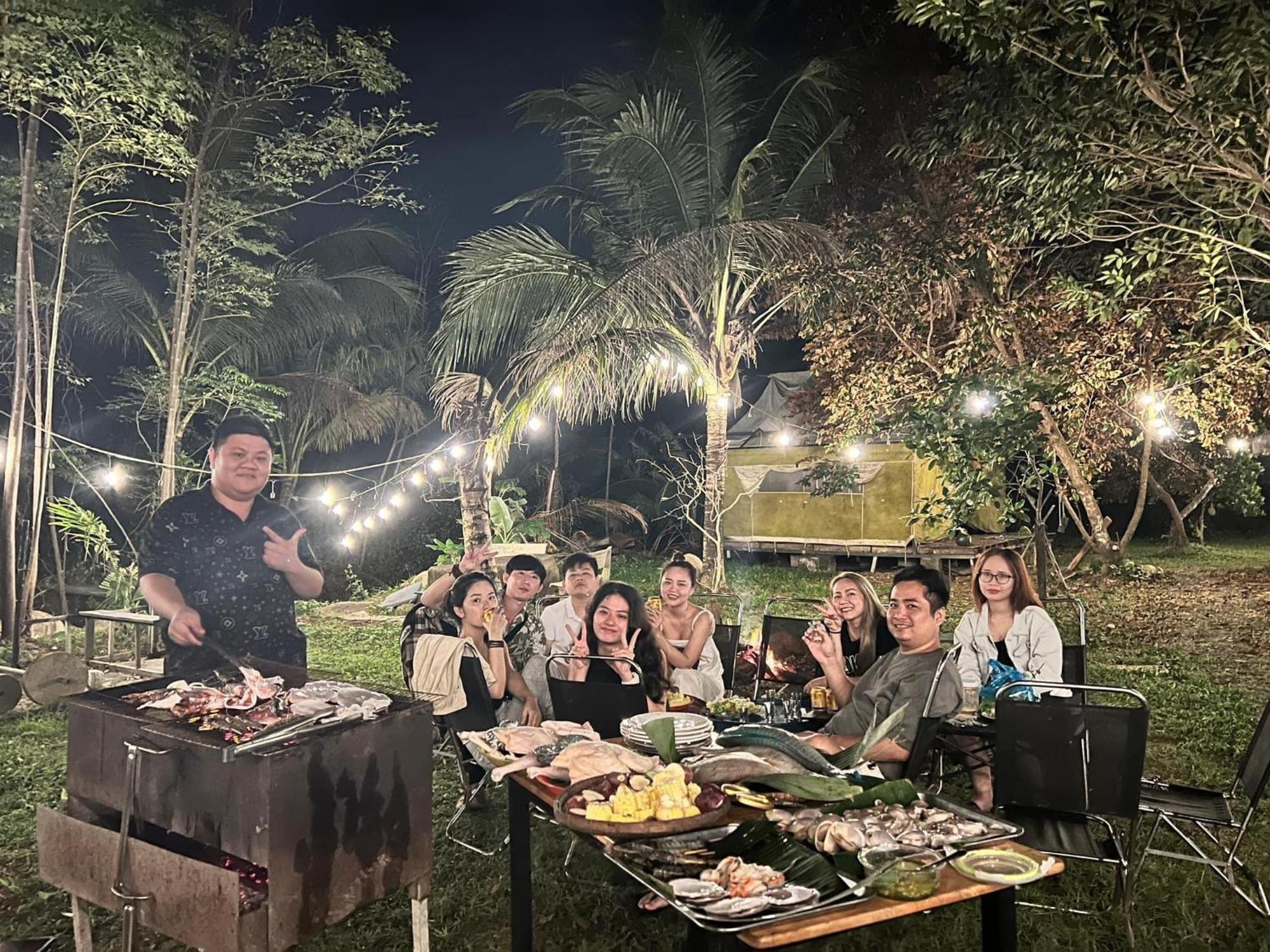 Con Dao Backpacker - Loco Camping Chi Khu Co Ong Bagian luar foto